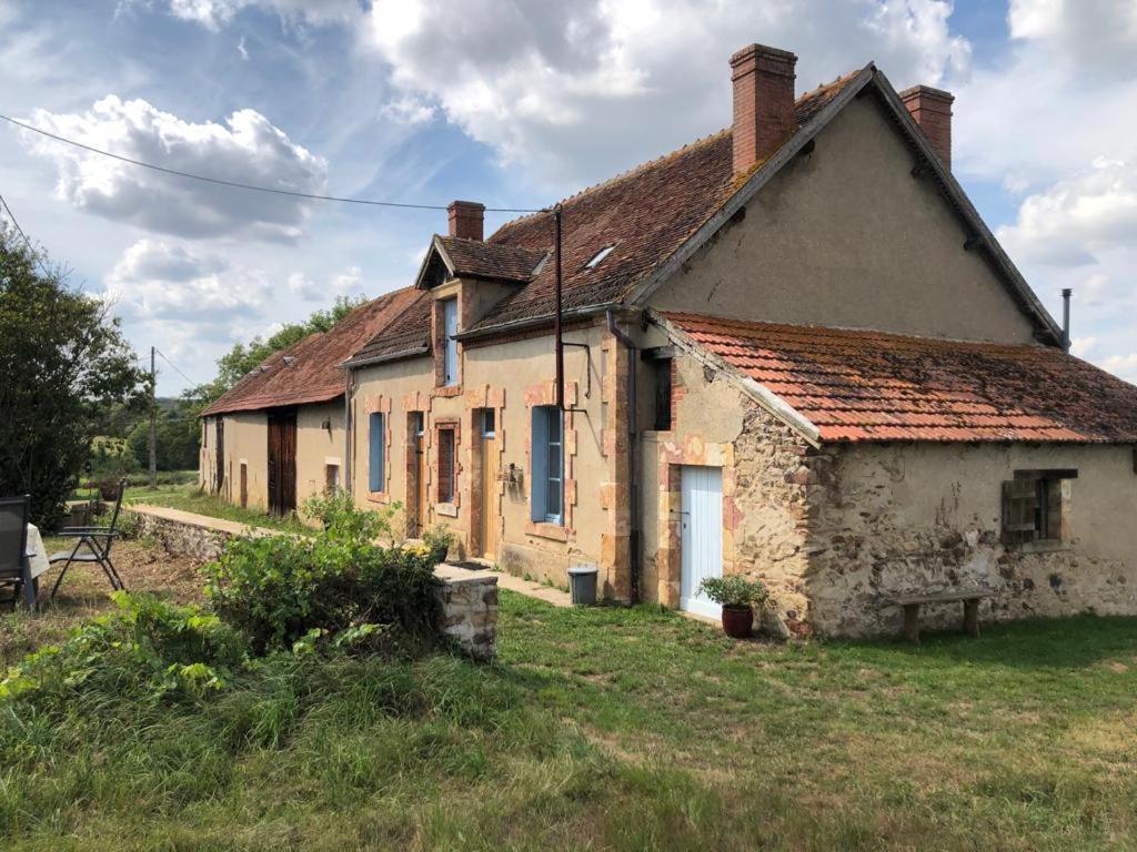 Vila Le Tarde - Crecerelle Saint-Désiré Exteriér fotografie